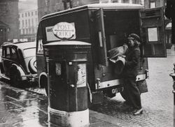 1943 Metropolitan-Vicker Electric postal van, Manchester.jpg