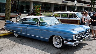 1959 Cadillac Fleetwood Sixty Special (42395350300).jpg