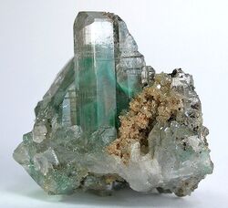 Cerussite-Malachite-Mimetite-158529.jpg