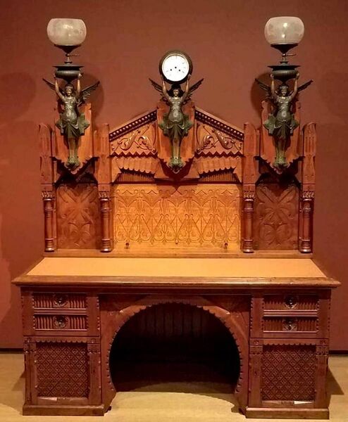 File:Desk, designed by Frank Furness, 1870-71, Philadelphia Museum of Art.jpg