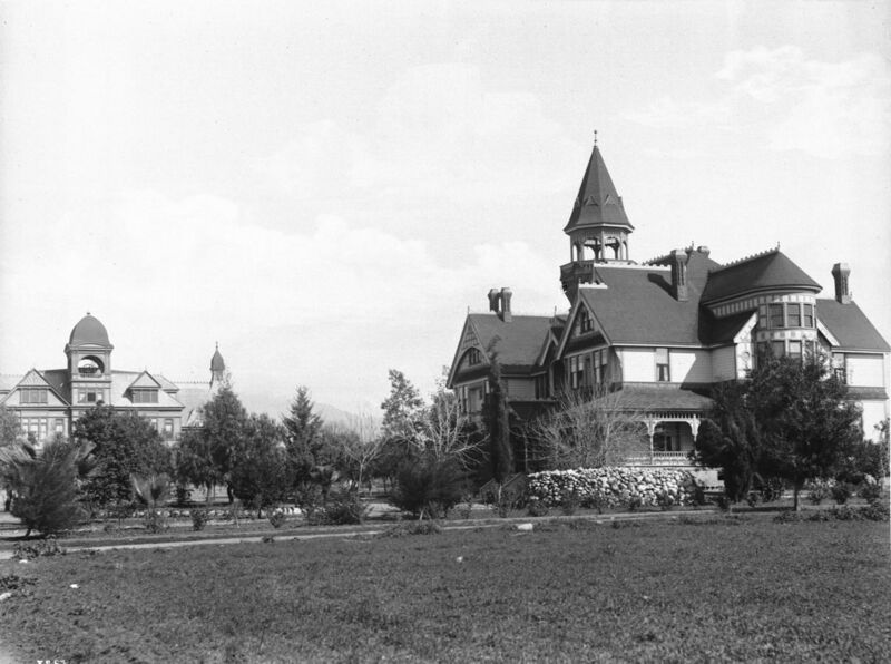 File:Exterior view of Pomona College, Claremont, 1907 (CHS-3857).jpg