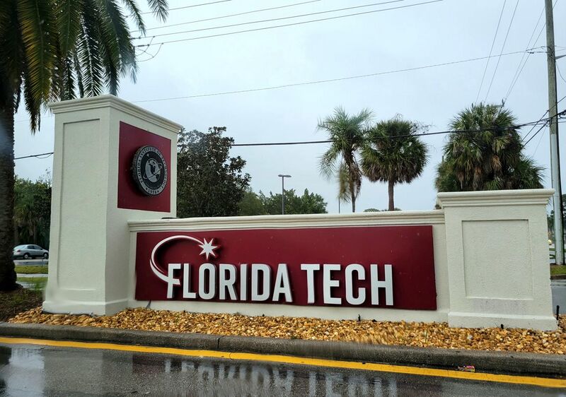 File:Florida Tech entrance signage.jpg