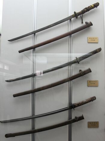 Japanese Swords (9885722386).jpg