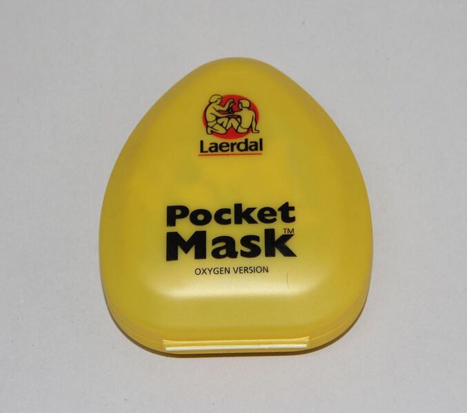 File:Laerdal Pocket Mask Case.jpg