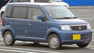 Mitsubishi eKwagon 2004.jpg