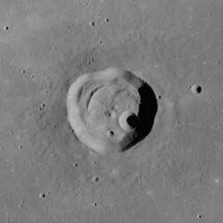 Peirce crater AS17-M-0290.jpg
