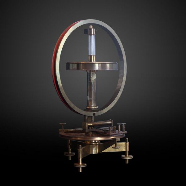 File:Sine and Tangent Galvanometer-MHS 98-IMG 3874-gradient.jpg