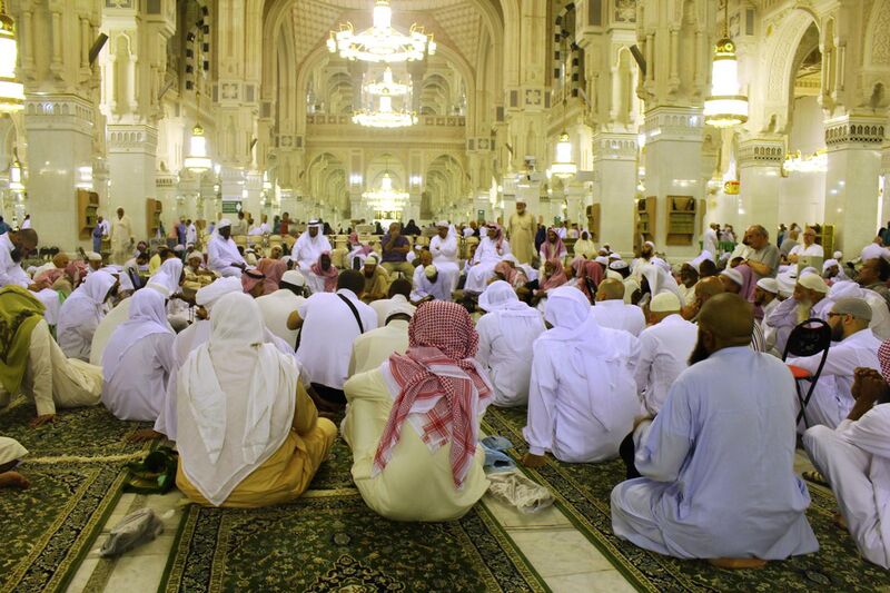 File:Halaq at Masjid al-Haram, 6 April 2015, Makkah, Saudi Arabia.jpg