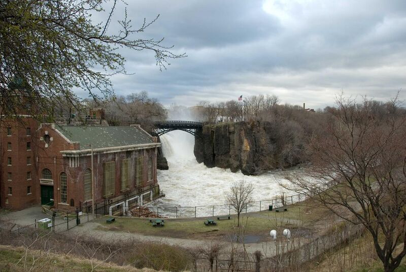 File:Great Falls of the Passaic River, April 18, 2007.jpg