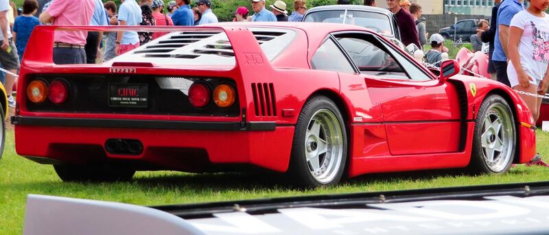 File:1991 Ferrari F40 rear, concours 6.1.19.jpg