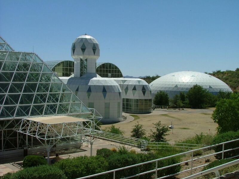 File:Biosphere 2 Habitat & Lung 2009-05-10.jpg