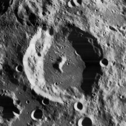 Bettinus crater 4154 h3.jpg
