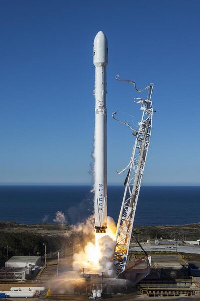 File:Iridium-1 Launch (32312419215).jpg