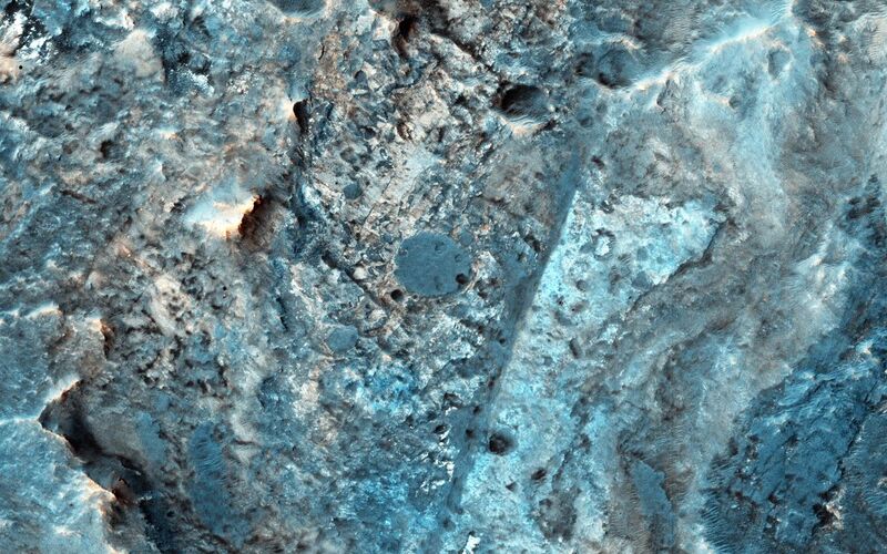 File:PIA20338-Mars-McLaughlinCrater-MRO-released20160114.jpg