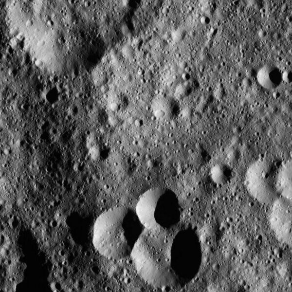 File:PIA20405-Ceres-DwarfPlanet-Dawn-4thMapOrbit-LAMO-image50-20160126.jpg