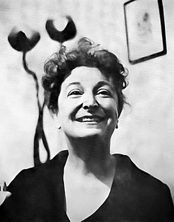 Pauline Kael (1968).jpg