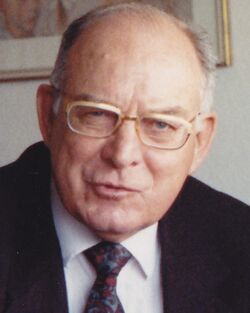 Schröder,Manfred 1993 Göttingen.jpg