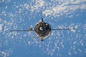 Soyuz TMA-12M approaches the station.jpg