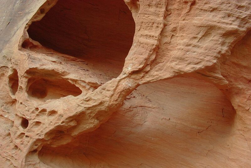 File:Weathered sandstone, Sedona.jpg