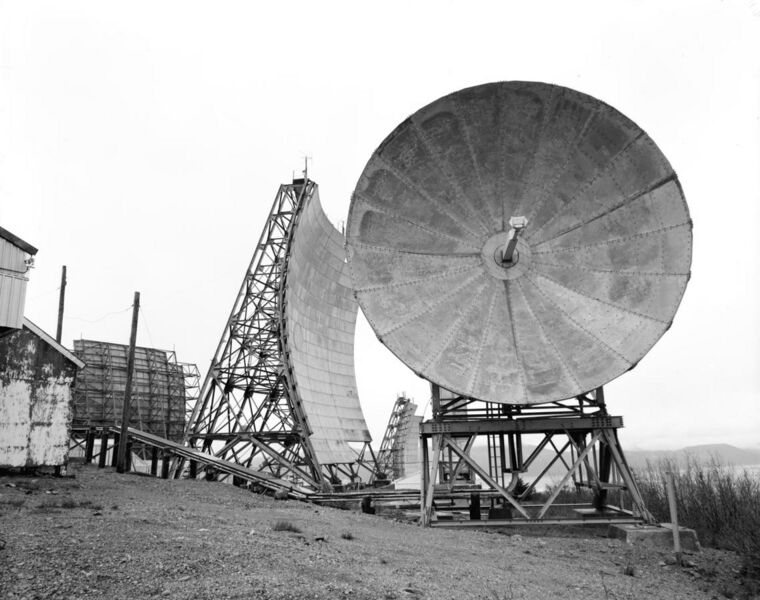 File:Boswell Bay White Alice Communications System Site - Tropospheric Antennas.jpg