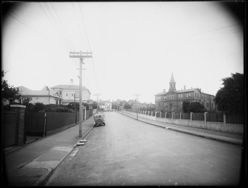 File:Moturoa Street, Thorndon, Wellington, (193-?) (5053306454).jpg