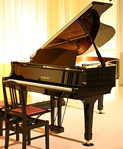 Yamaha piano (cropped).jpg