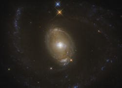 Active Nucleus of NGC 3393.png