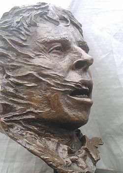 Jacques Brel Statue, Vesoul