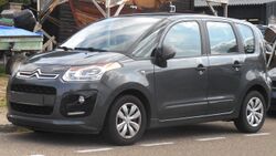 Citroën C3 Picasso (2013 facelift) (cropped).jpg