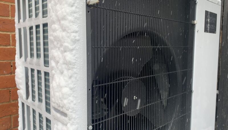 File:Ecodan outdoor unit in the snow.jpg