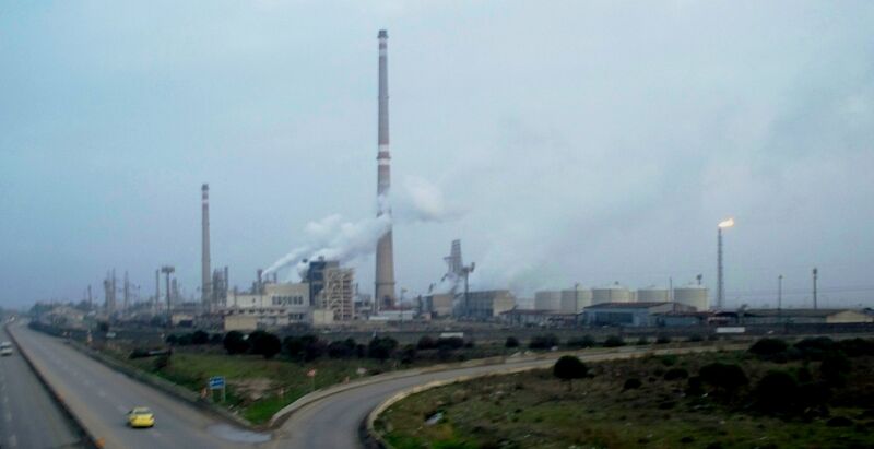 File:Oil refinery in Homs, 2010.jpg