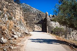 Path upto the Lion Gate, Mycenae (28693130016).jpg