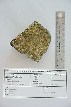 Pentlandite with Pyrrhotite (47700373172).jpg