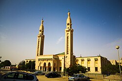 Grand Saudi Mosque (15143368306).jpg