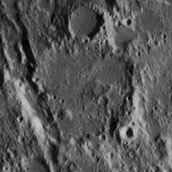 Gyldén crater 4101 h3.jpg