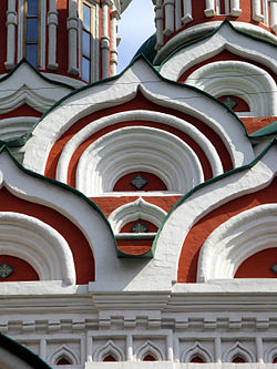 Holy Trinity Church in Nikitniki 07.jpg