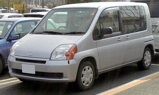 Honda Mobilio 2001.JPG