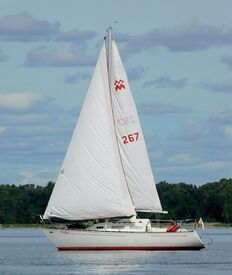 Mirage 27 (Perry) sailboat 2666.jpg