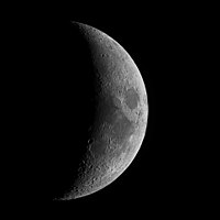 Waxing Crescent Moon on 4-1-17 (33627493622).jpg
