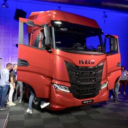 2019 Iveco S-Way in Madrid.jpg
