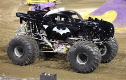 Batman Monster Truck 2014.jpg