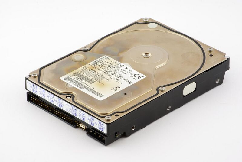File:IBM DJNA-351520 Hard Disk A.jpg