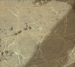 NASA-MarsCuriosity-RocksAfterDustStorm-20181025.jpg