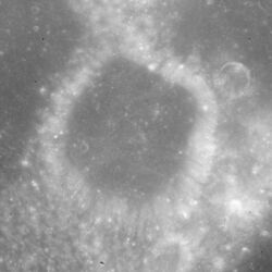 Pomortsev crater AS15-M-1624.jpg