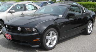 2010 Ford Mustang GT coupe.jpg