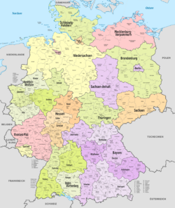 Germany, administrative divisions (+districts) - de - colored.svg