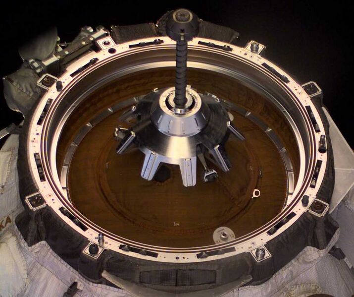 File:ISS S01 Pirs airlock cropped.jpg