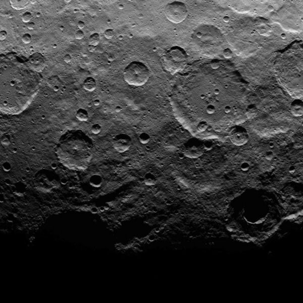 File:PIA19626-Ceres-DwarfPlanet-Dawn-2ndMappingOrbit-image49-20150610.jpg