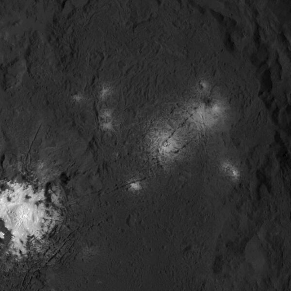 File:PIA20653-Ceres-DwarfPlanet-Dawn-4thMapOrbit-LAMO-image113-20160326.jpg