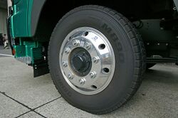 Alcoa alloy wheel 001.jpg